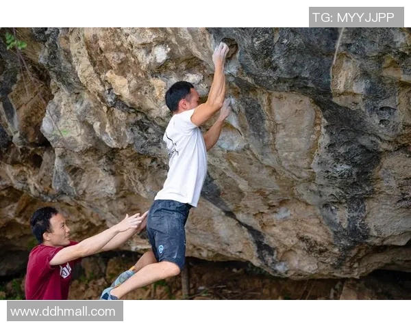 深圳攀岩队实力分析与发展潜力探讨攀岩运动的未来展望 深圳攀岩队实力分析与发展潜力探讨攀岩运动的未来展望