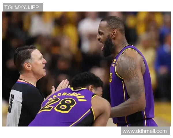 勇士队与湖人队激战正酣精彩直播尽在眼前不容错过