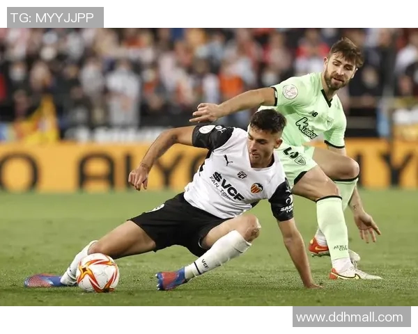 皇马迎战瓦伦西亚前瞻分析双方阵容与战术对决展望