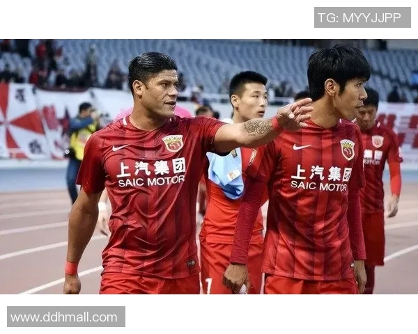 天海与上港激战正酣比分揭晓精彩瞬间引发球迷热议