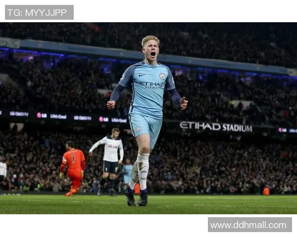 德布劳内引领曼城新篇章球场上的魔术师与战术大师的完美结合