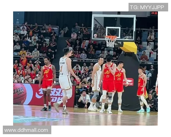 激烈对决广东队与新疆队篮球比赛精彩回顾与分析