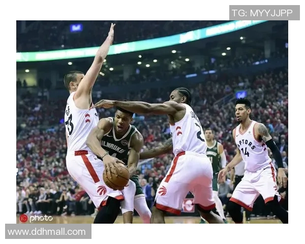 雄鹿与猛龙激战东部决赛精彩回顾及赛况分析尽在CNTV