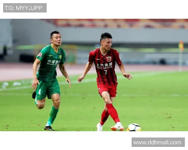 中超精彩对决回顾大连人对阵重庆重燃战火的经典重播分析 中超精彩对决回顾大连人对阵重庆重燃战火的经典重播分析