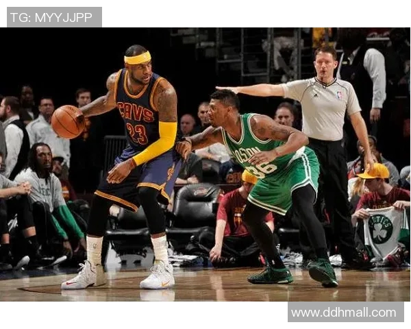 凯尔特人客战骑士主场争夺季后赛席位的激烈对决分析 凯尔特人客战骑士主场争夺季后赛席位的激烈对决分析