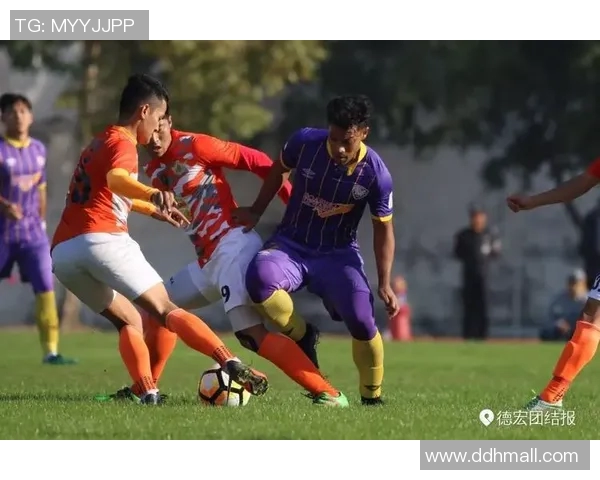 巴厘普山联与马卡萨的精彩对决揭幕足球激情之夜 巴厘普山联与马卡萨的精彩对决揭幕足球激情之夜