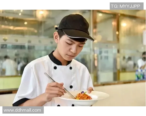 李慕豪的篮球之路：从青涩少年到职业球员的成长历程与奋斗故事