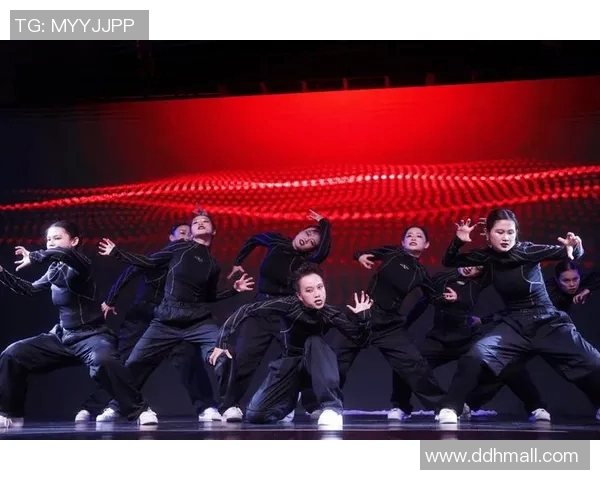 武汉街舞队的中路突破之路：深度解析街舞文化与团队精神的结合